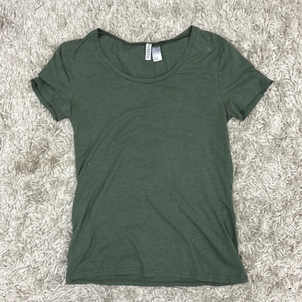 Short sleeve army green tee